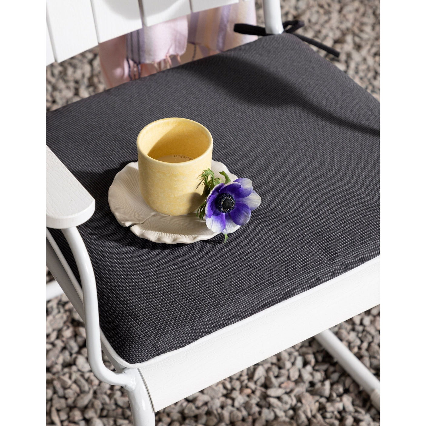 Holmsund putekarmstol Venture Design Spisestol