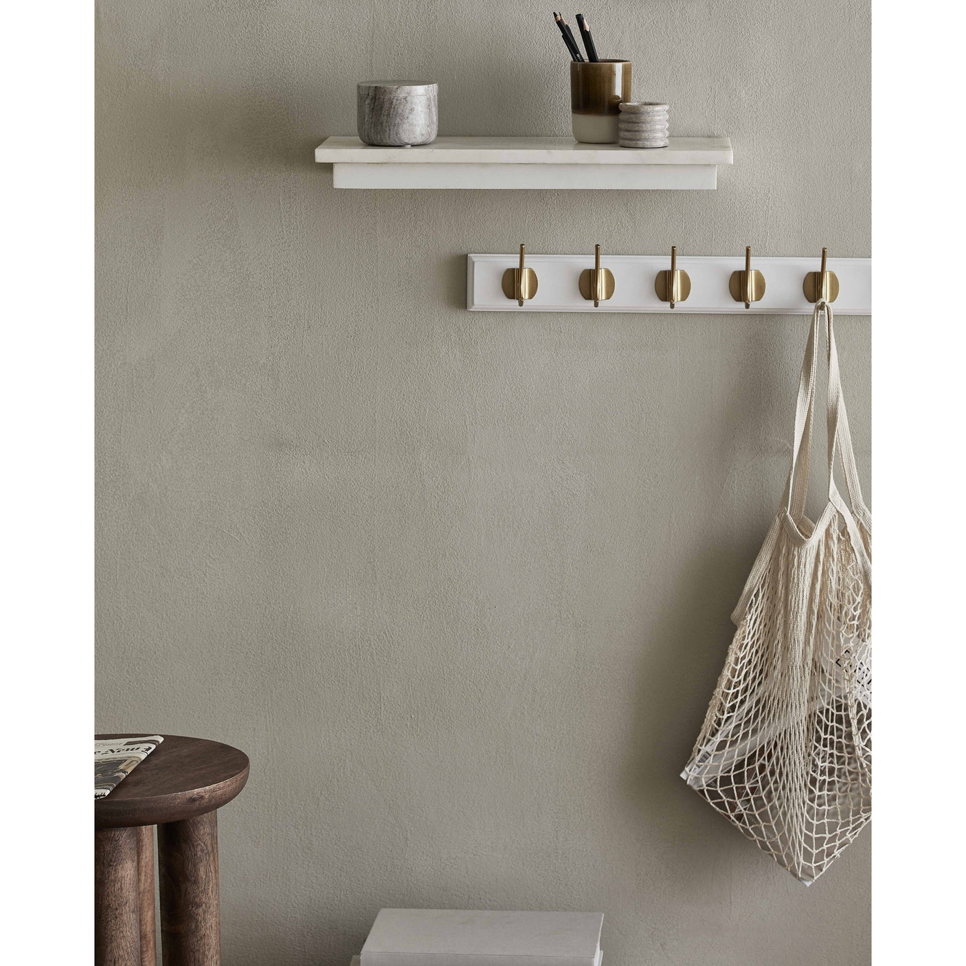 EDGY knagerække i tre med 8 brass knager - 90 cm - hvit Nordal COAT RACKS