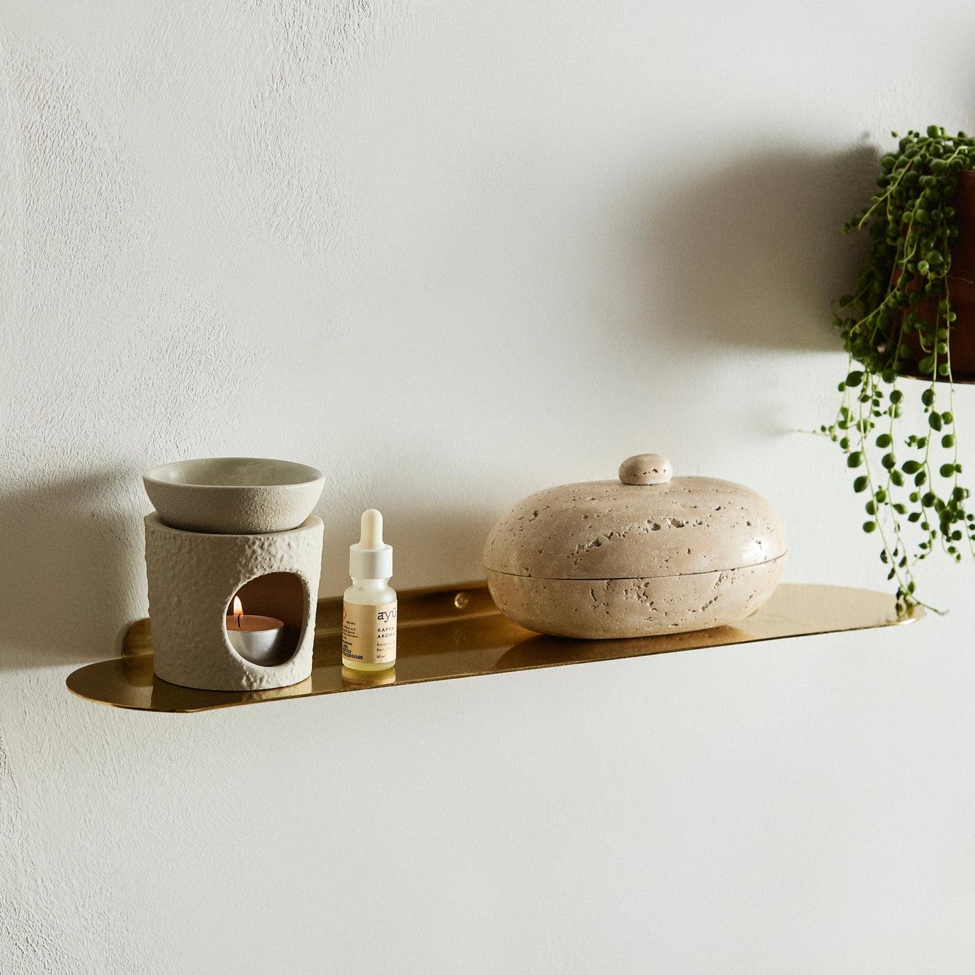 FANOE hylle i jern - small - L35 cm - gull finish Nordal SHELVES