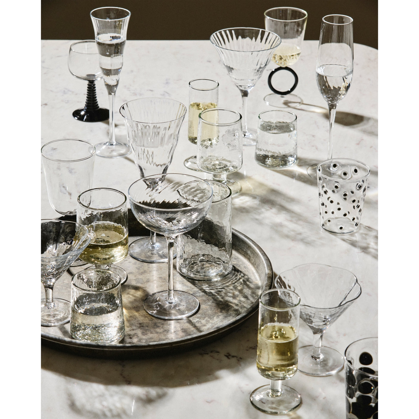 APIUM-vinsglas - klart/sort Nordal GLASS/JUGS