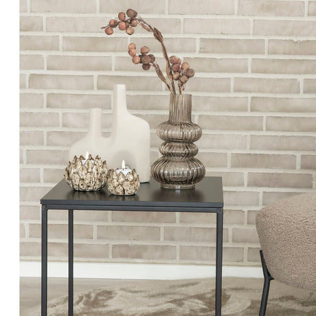 Vase. Bare svare uten noen forklaring House Nordic Vase