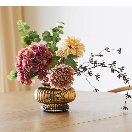 Vase. Bare svare uten noen forklaring House Nordic Varetype