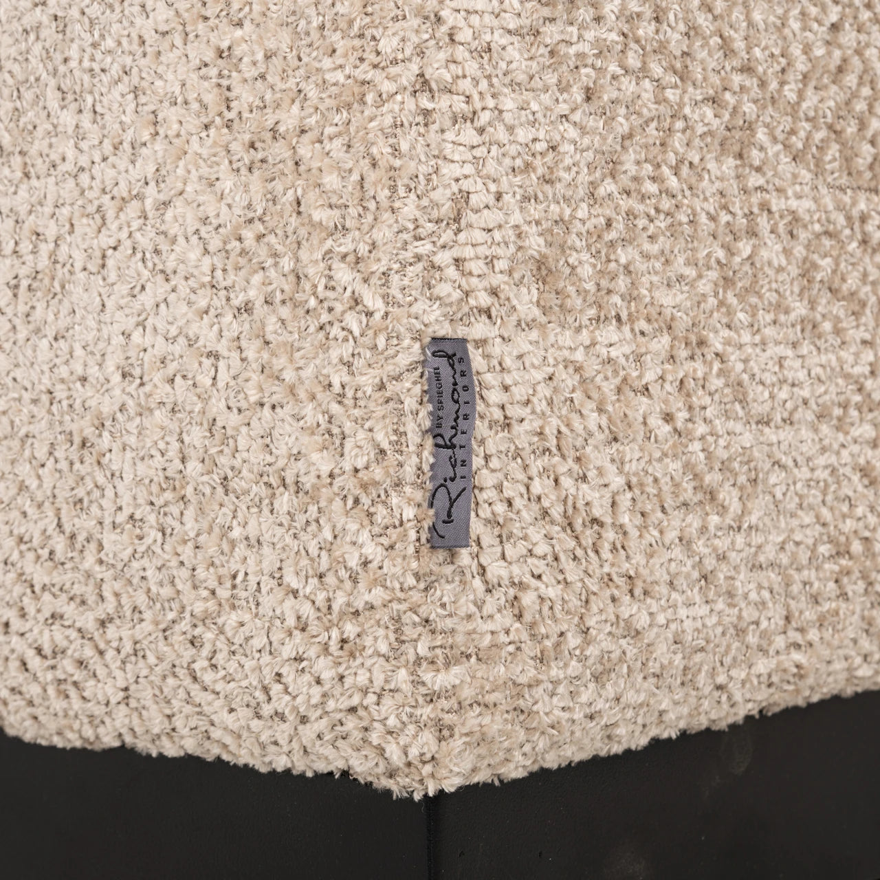 Spisebenk Delia tilpasset Richmond Interiors Benk