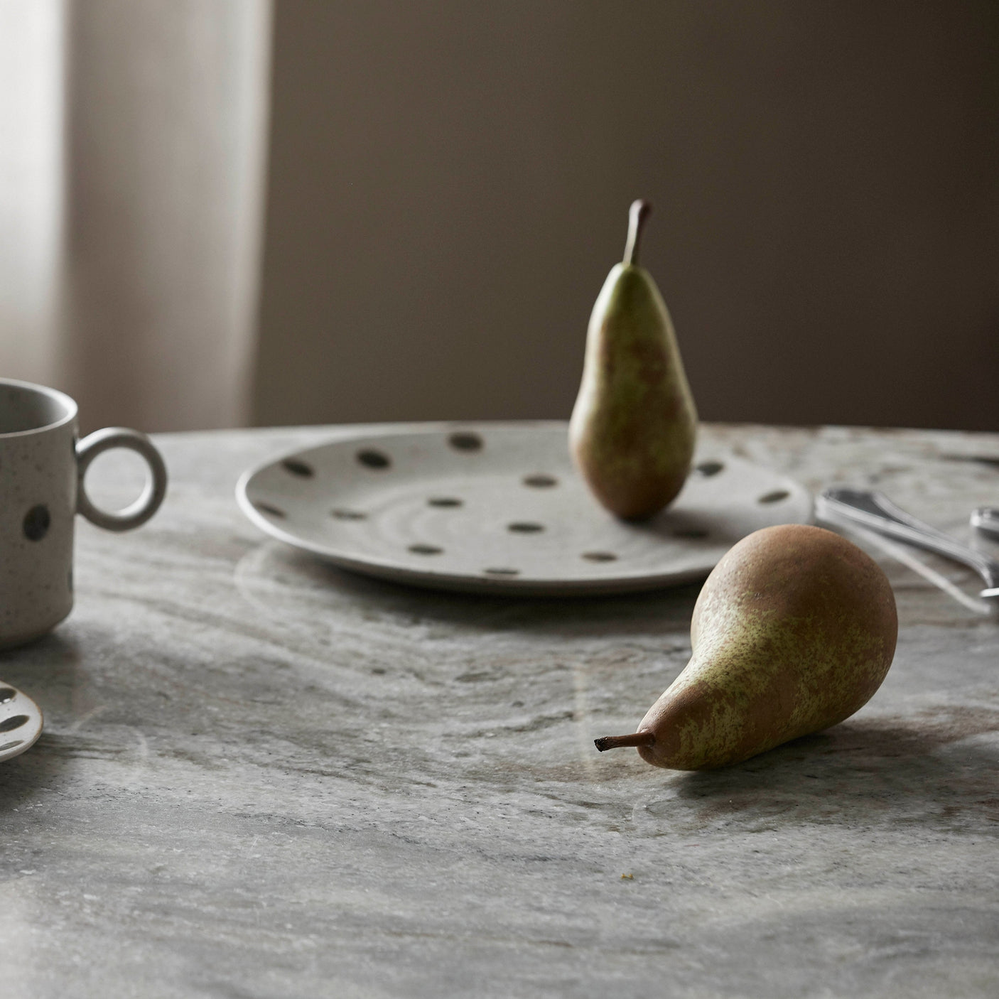 GRAINY Lunsjplaten i keramikk - ø21 cm - sand/grønn Nordal TABLEWARE