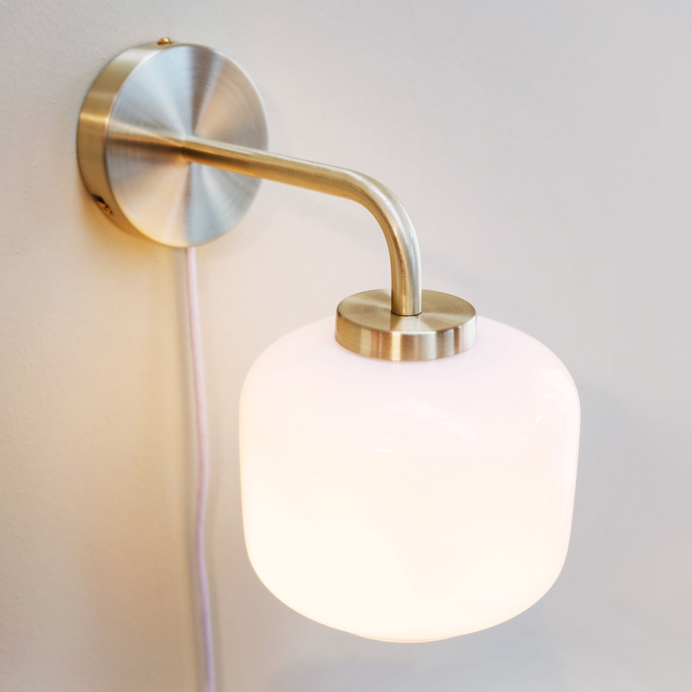 Arp Opal  vegglampe