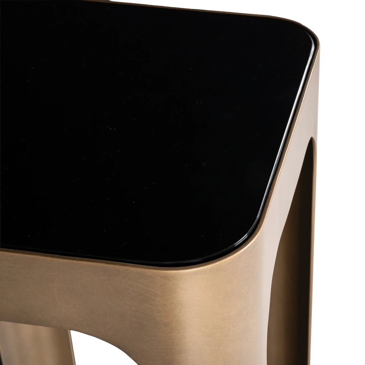 Kolonne Claridge gull antikk Richmond Interiors Skap