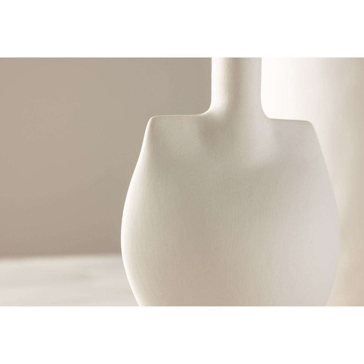 Madi Vase Venture Design Pynteartikler