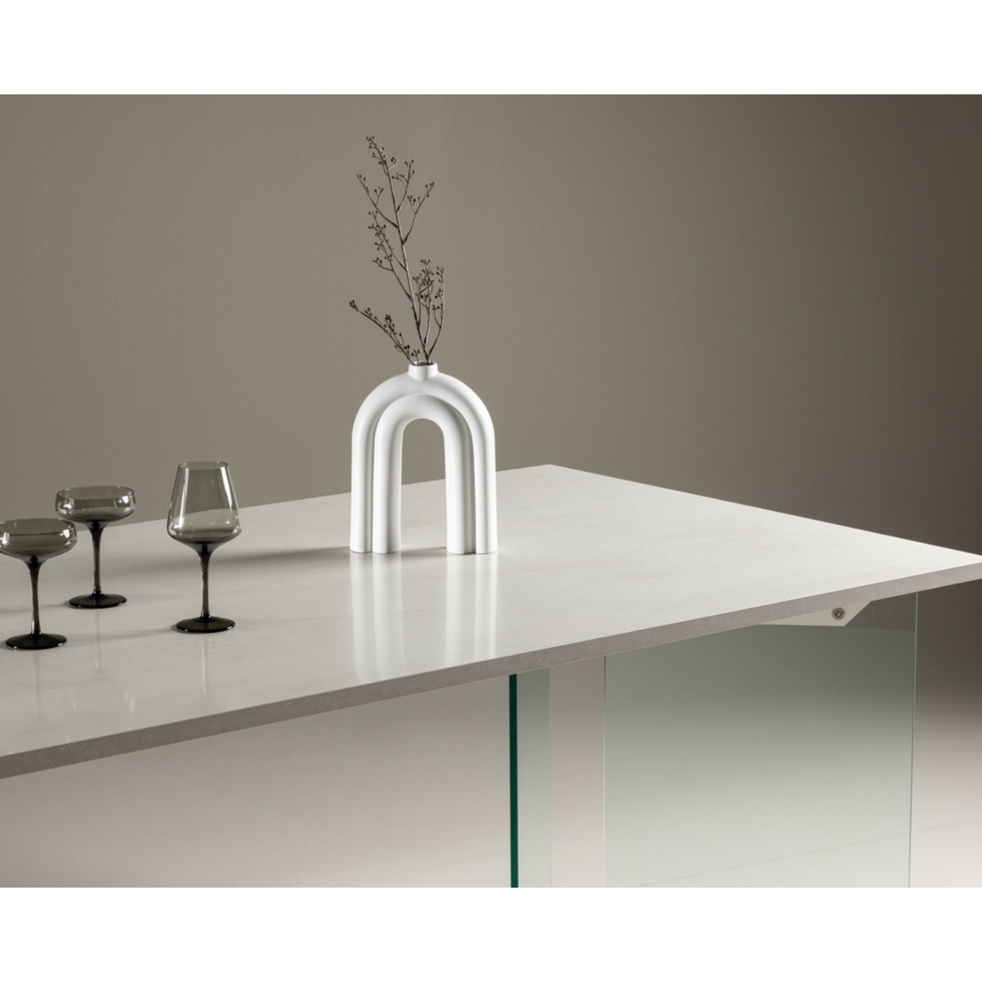 Ester Dining Table Venture Design Spisebord