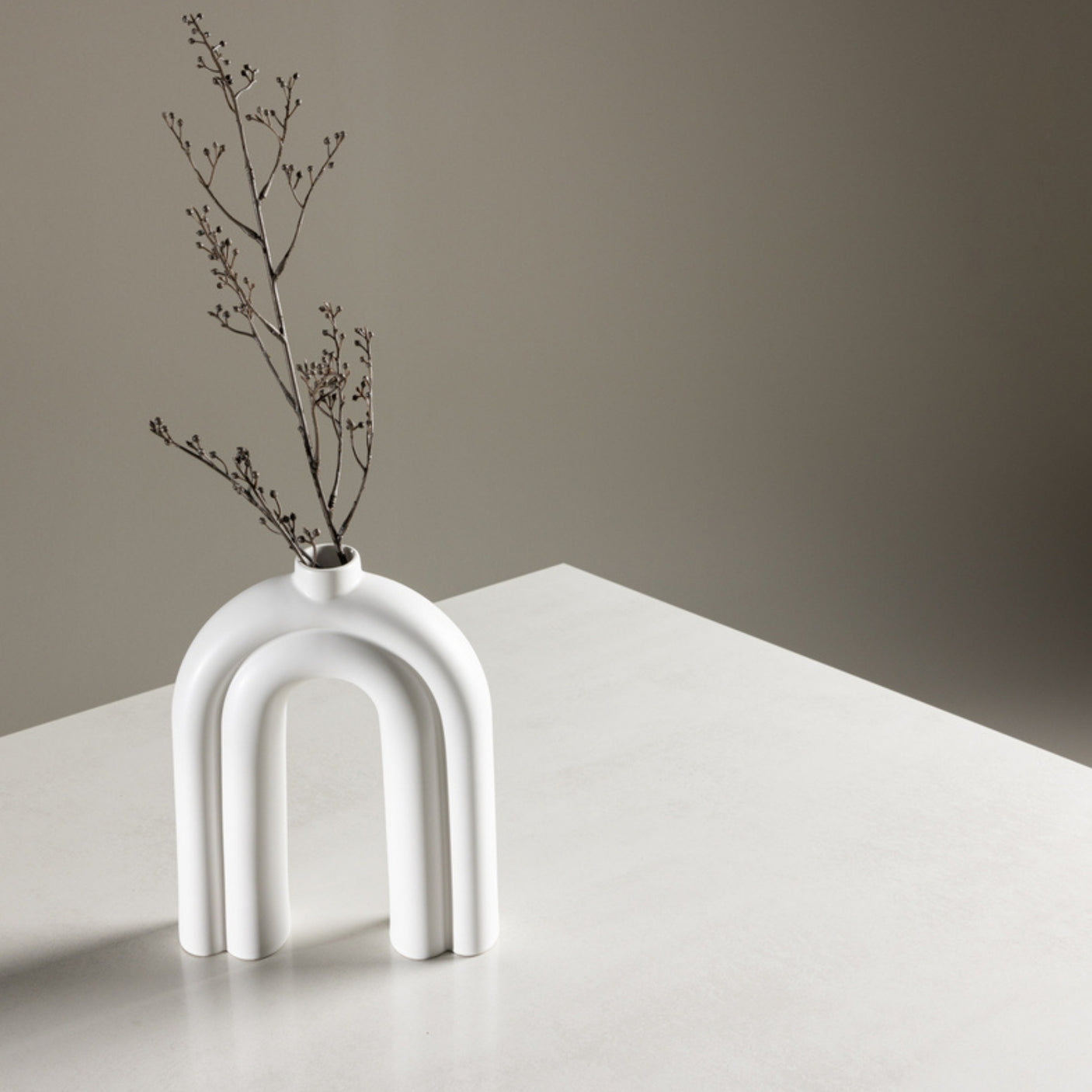 Ester Dining Table Venture Design Spisebord