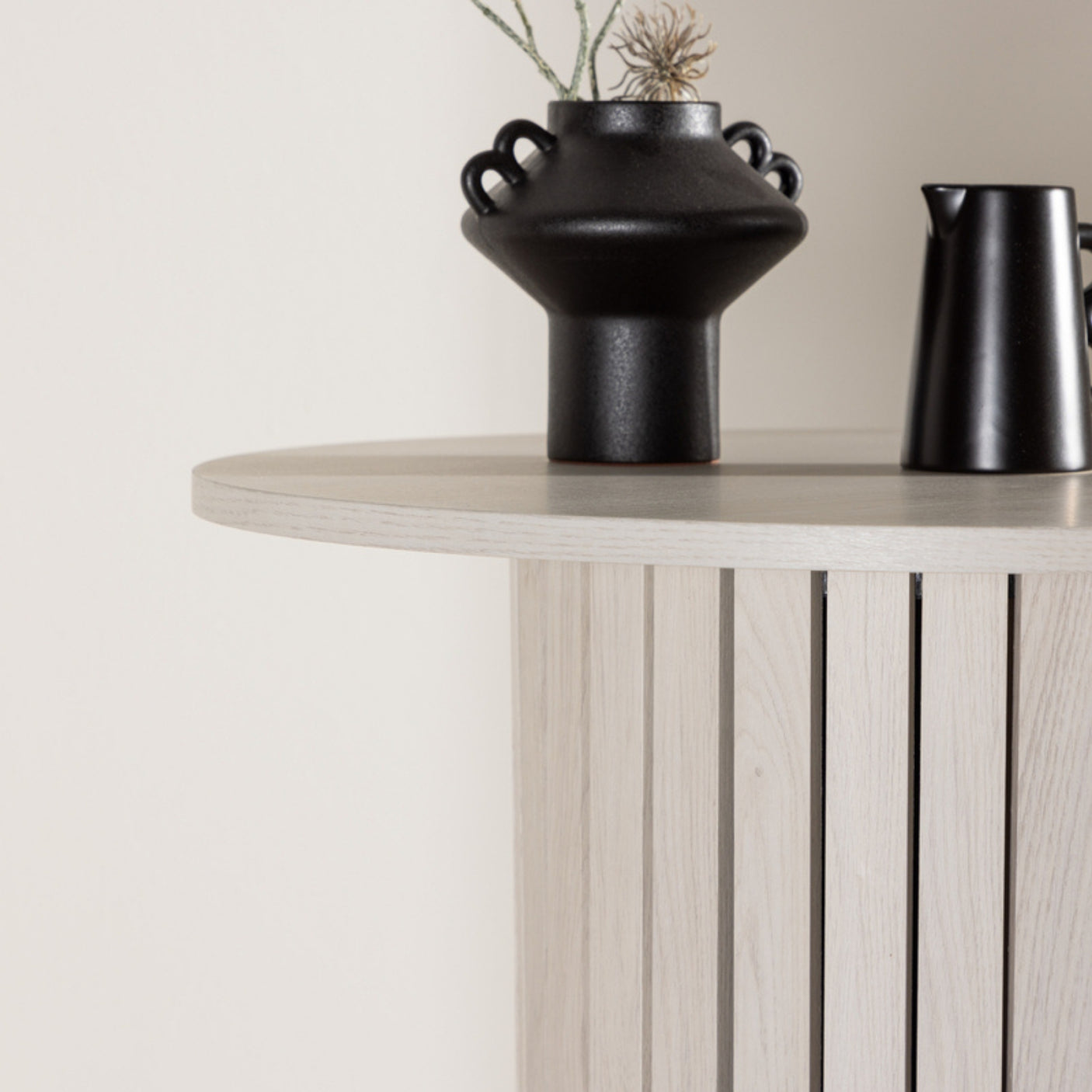 Härön Dining Table