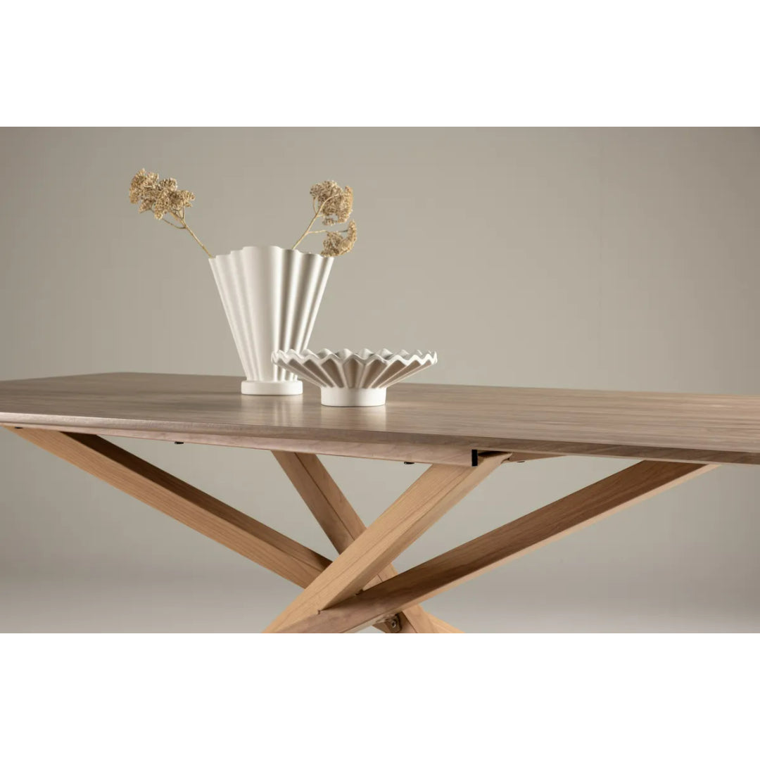 Piazza Dining Table