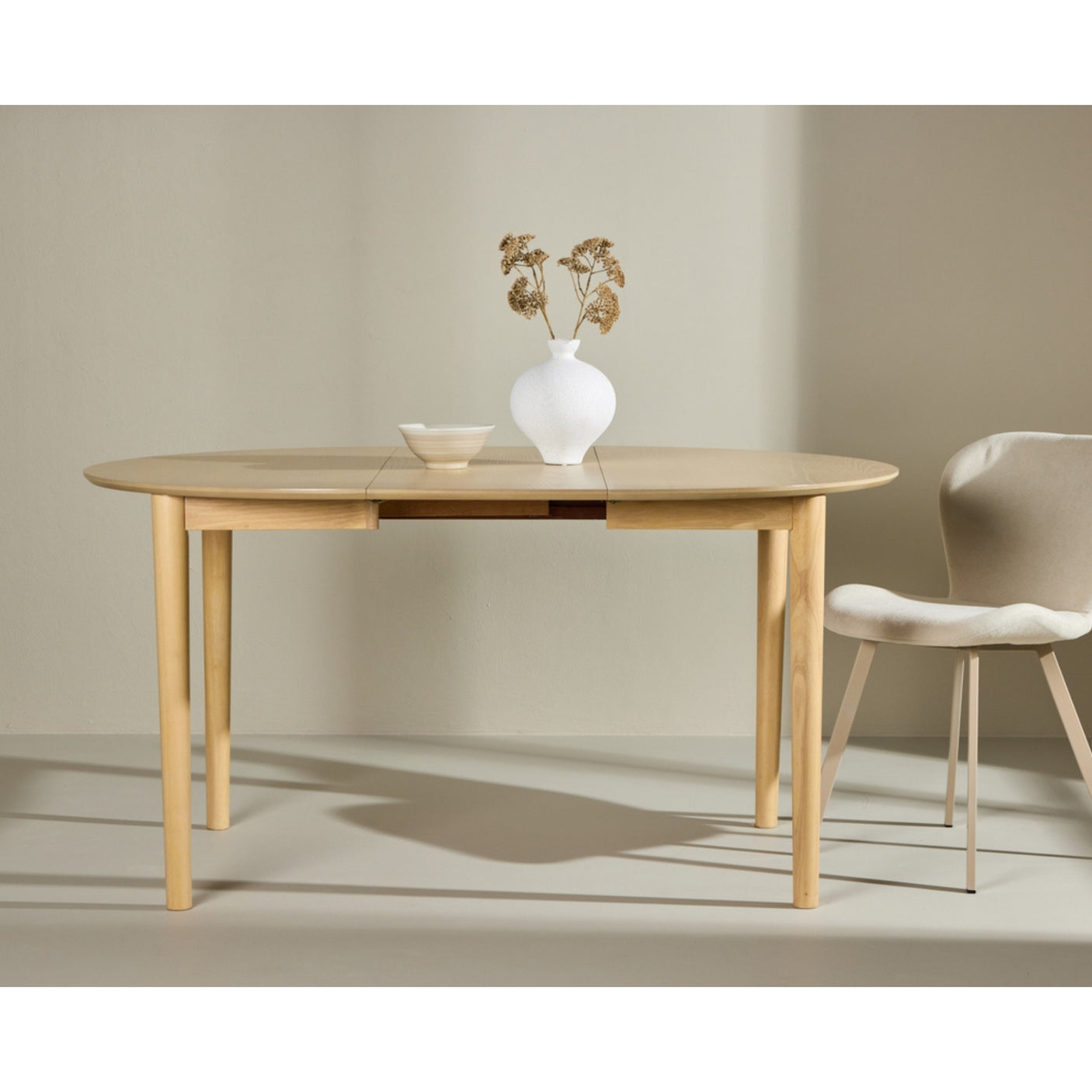Gilda Round Dining Table Venture Design Spisebord