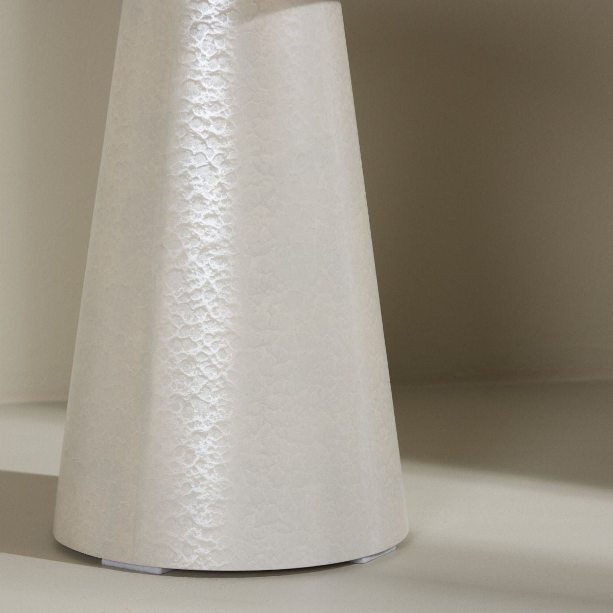 Lanzo Side Table Venture Design Sidebord