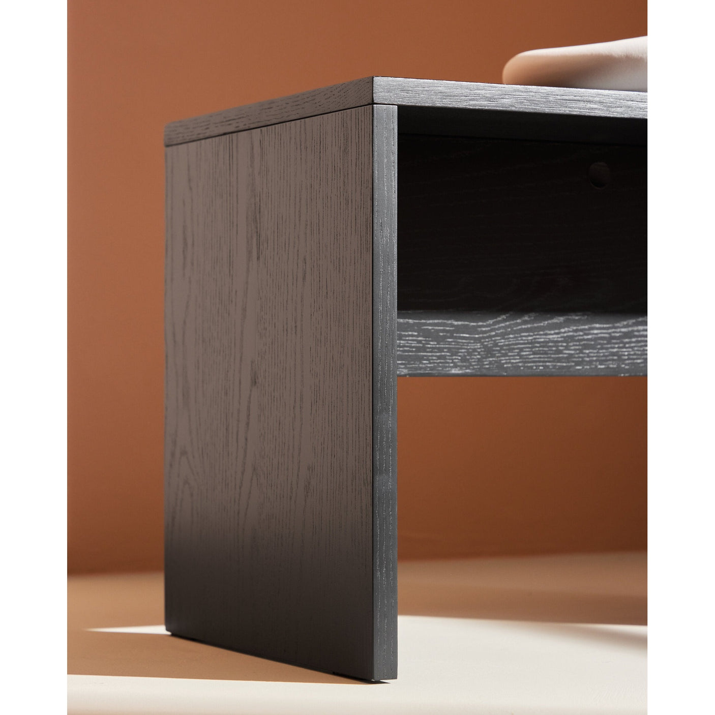 Juni Side Table Venture Design Sidebord