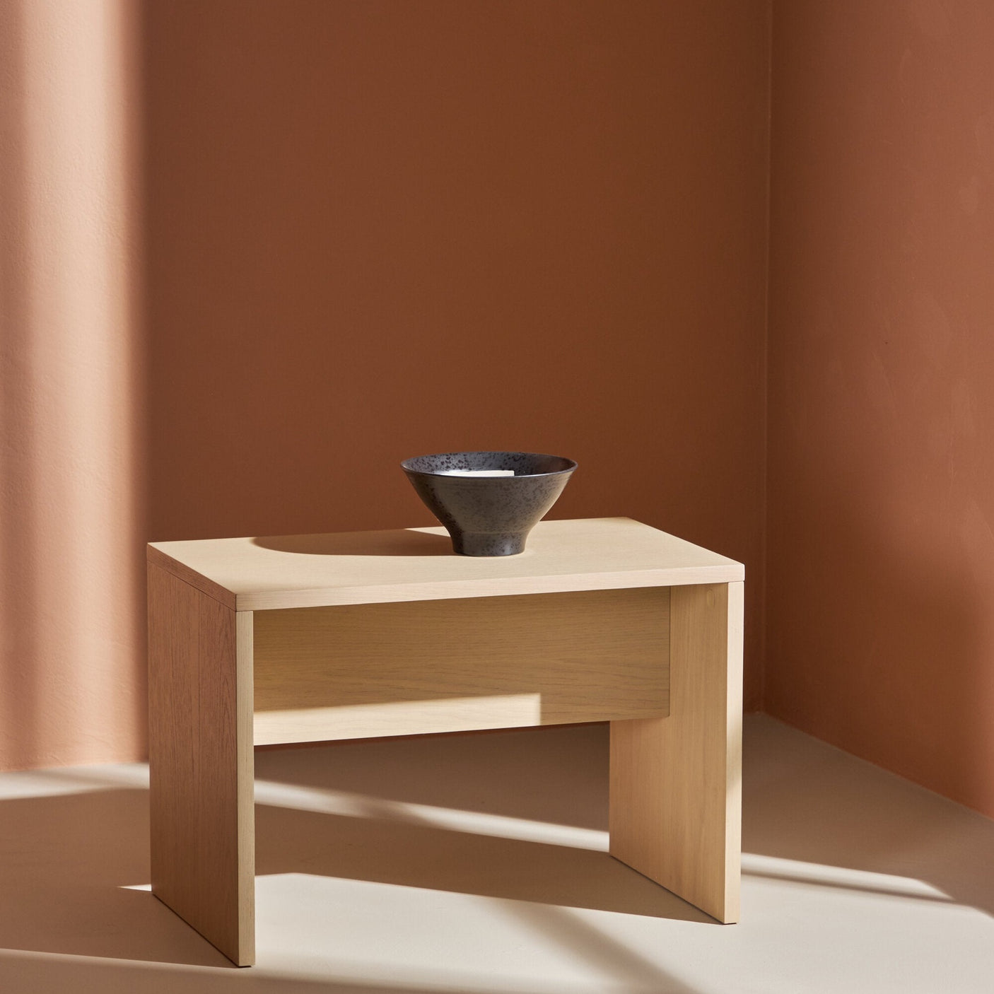 Juni Side Table Venture Design Sidebord