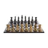 Dekorativt spill Saray svart/gull sjakkbrett Richmond Interiors Pynteartikler
