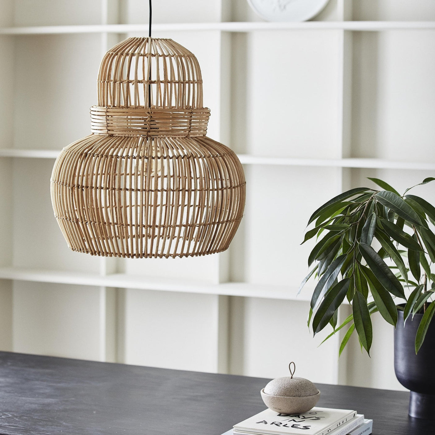 BUDVA lampeskjerm i rattan Nordal LAMPER