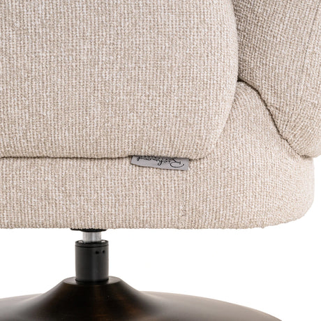 Lounge chair Kagney biscotti svingbar Richmond Interiors Lenestol