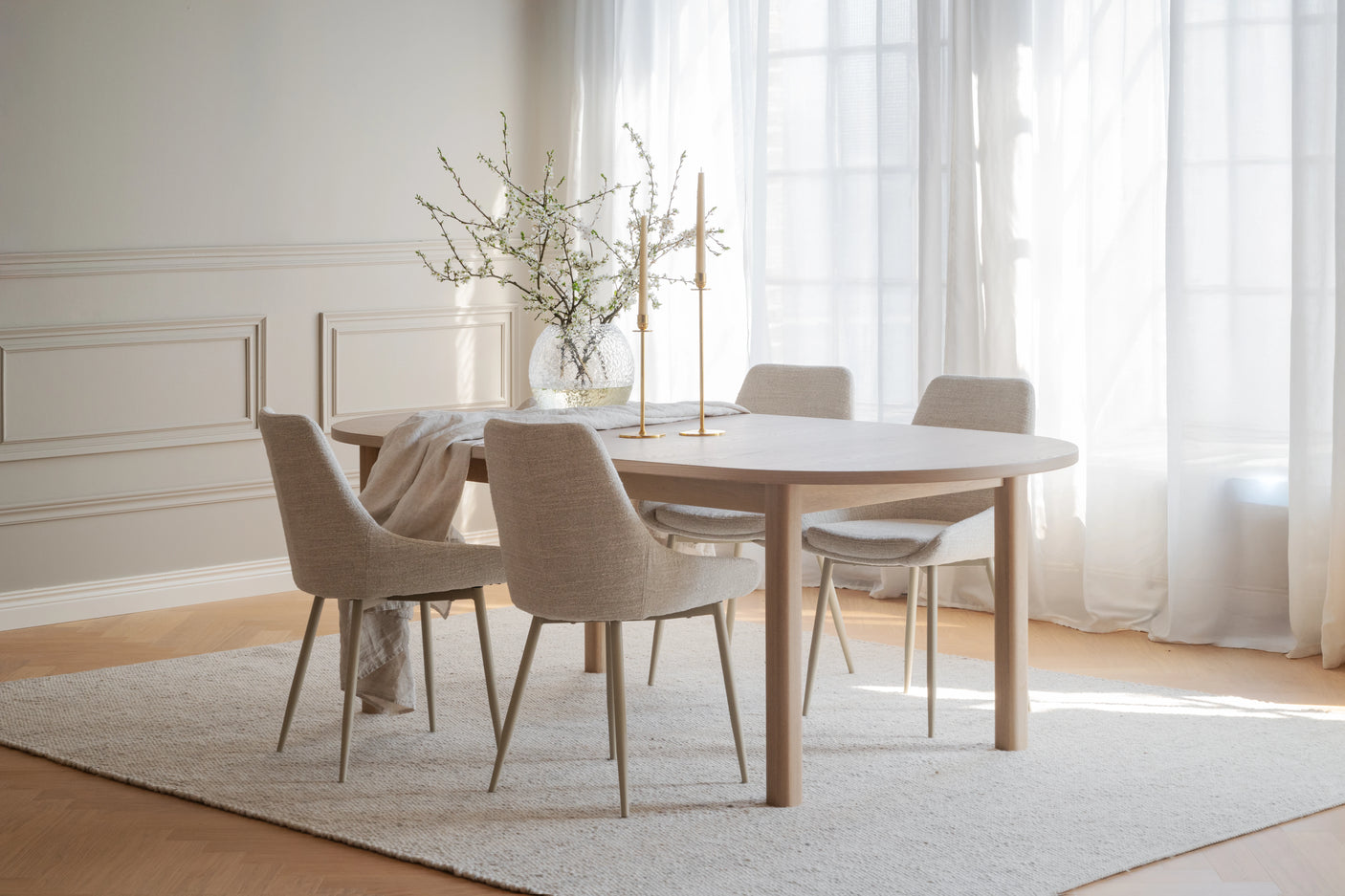 Gifford spisebord ovalt 220 whitewash eik Rowico Spisebord