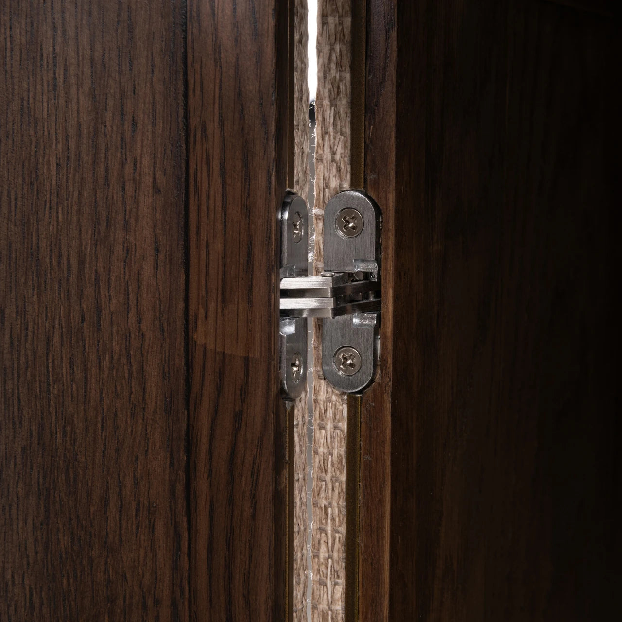 Skjenk Willox beige med 4 dører Richmond Interiors Skjenk