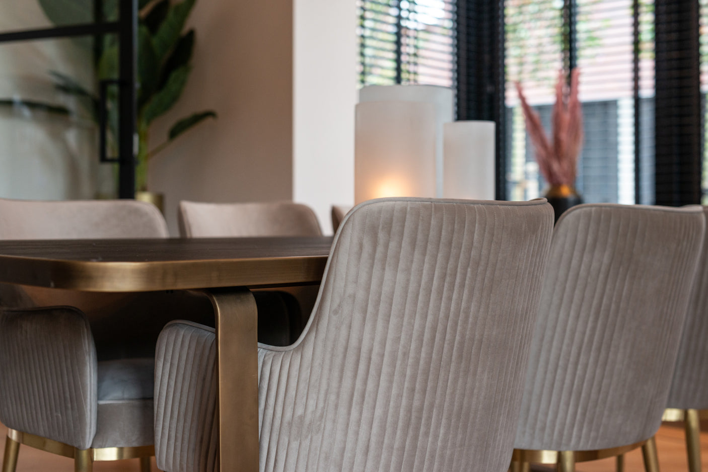 Spisestol Breeze khaki fløyel Richmond Interiors Spisestol