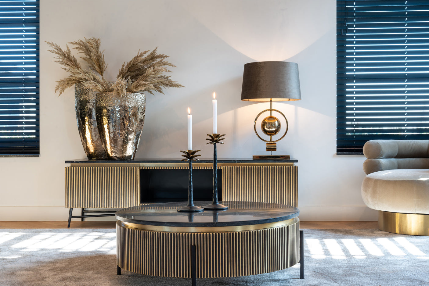 TV-benk Ironville gull Richmond Interiors TV-benk