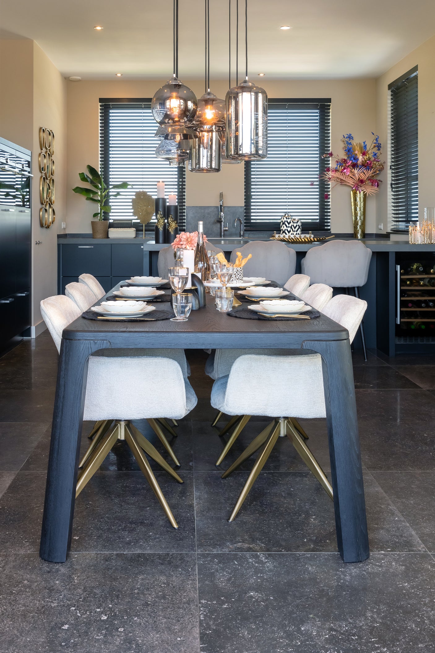 Spisestuestol Aline hvit chenille, svingbar, Richmond Interiors Spisestol
