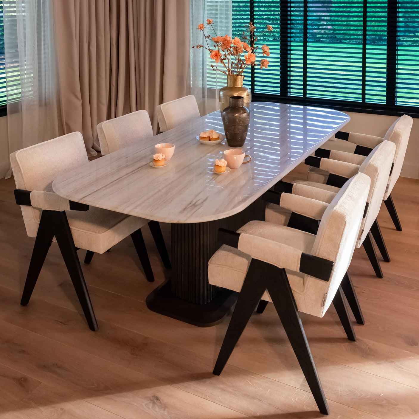 Spisestol Cooper hvit chenille Richmond Interiors Spisestol