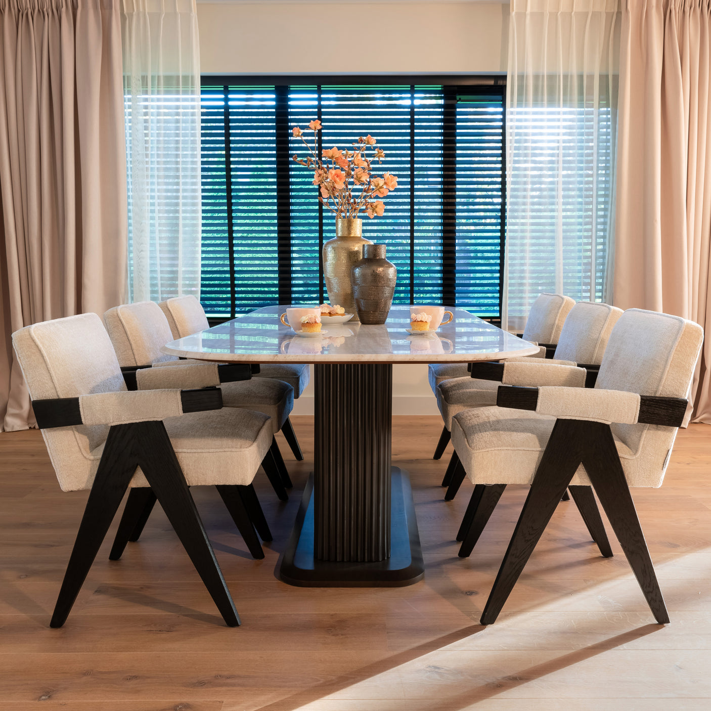 Spisebord Mayfield brun 230 Richmond Interiors Spisebord
