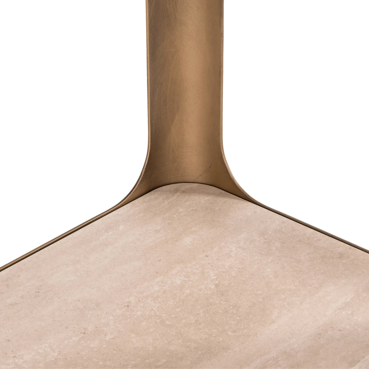 Utstillingsskap Claridge gold antique Richmond Interiors Vitrineskap