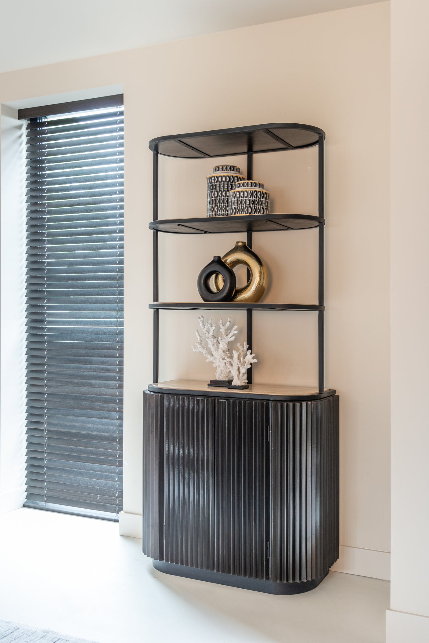 Oppbevaringsskap Hampton mørk brun Richmond Interiors Skap