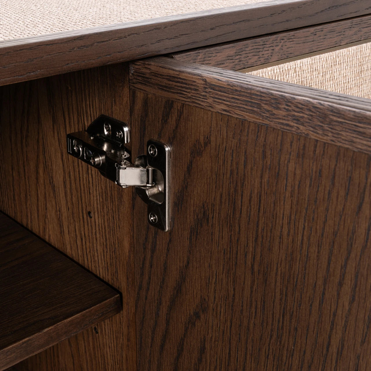 TV-benkskap Willox beige med 4 dører Richmond Interiors TV-benk