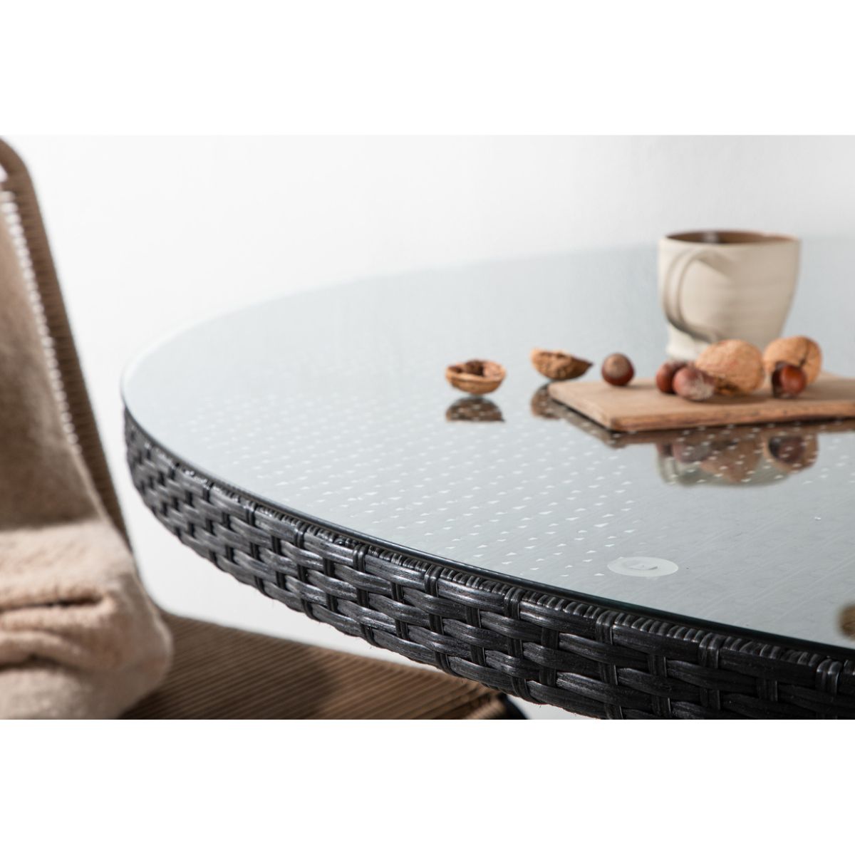 Volta Round Dining Table Venture Design Spisebord