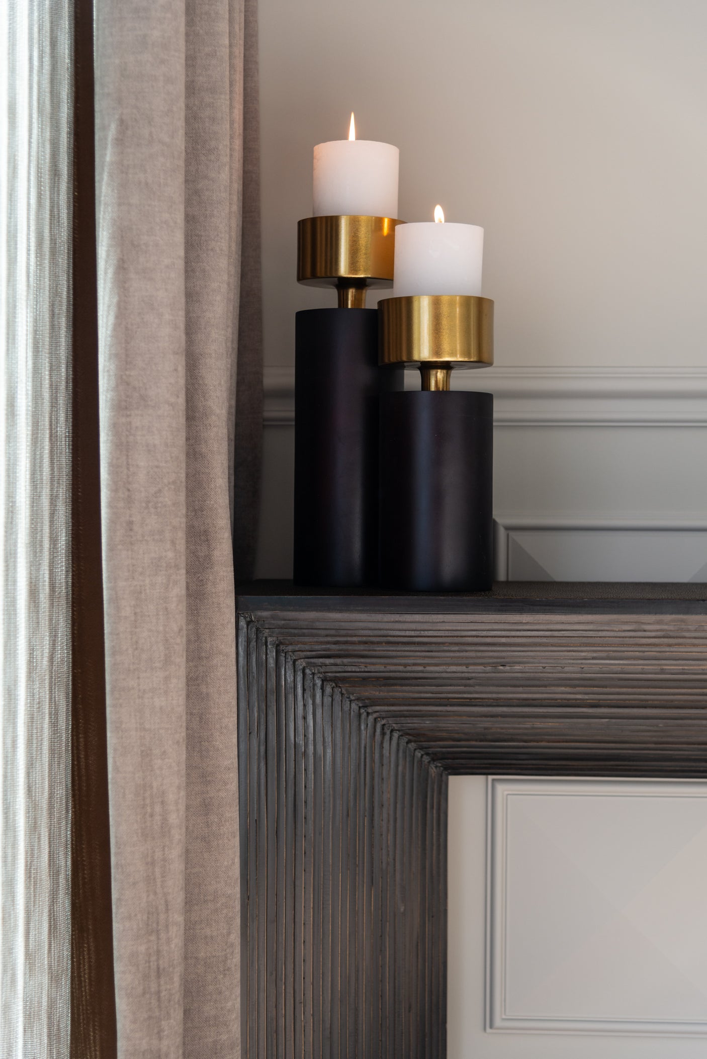 Candle holder Caya svart/gull stor Richmond Interiors Lysestake