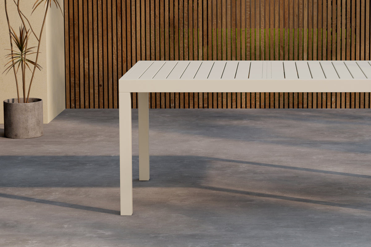 Capo Rectangular Dining Table Venture Design Spisebord