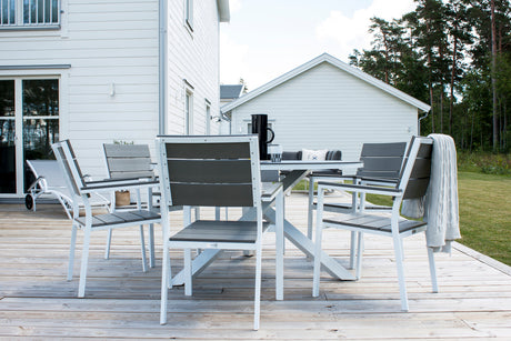 Copacabana Spisebord ø140 + Levels stol Venture Design Spisegruppe
