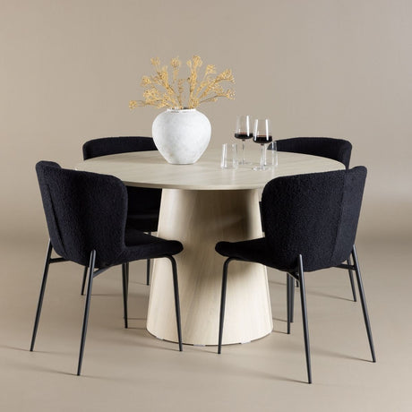 Lanzo Dining Table with Modesto Dining Chair Venture Design Spisegruppe