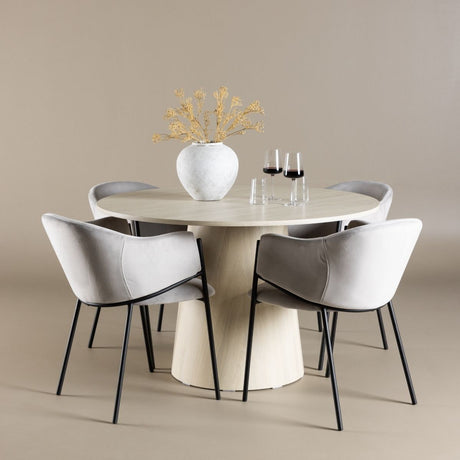 Lanzo Dining Table with Evelina Dining Chair Venture Design Spisegruppe