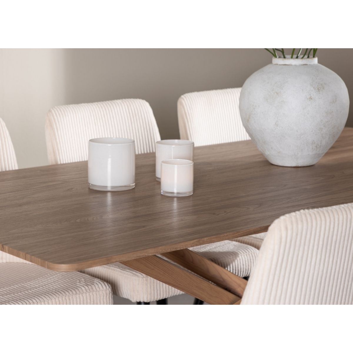 Piazza Dining Table with Leone Dining Chair Venture Design Spisegruppe