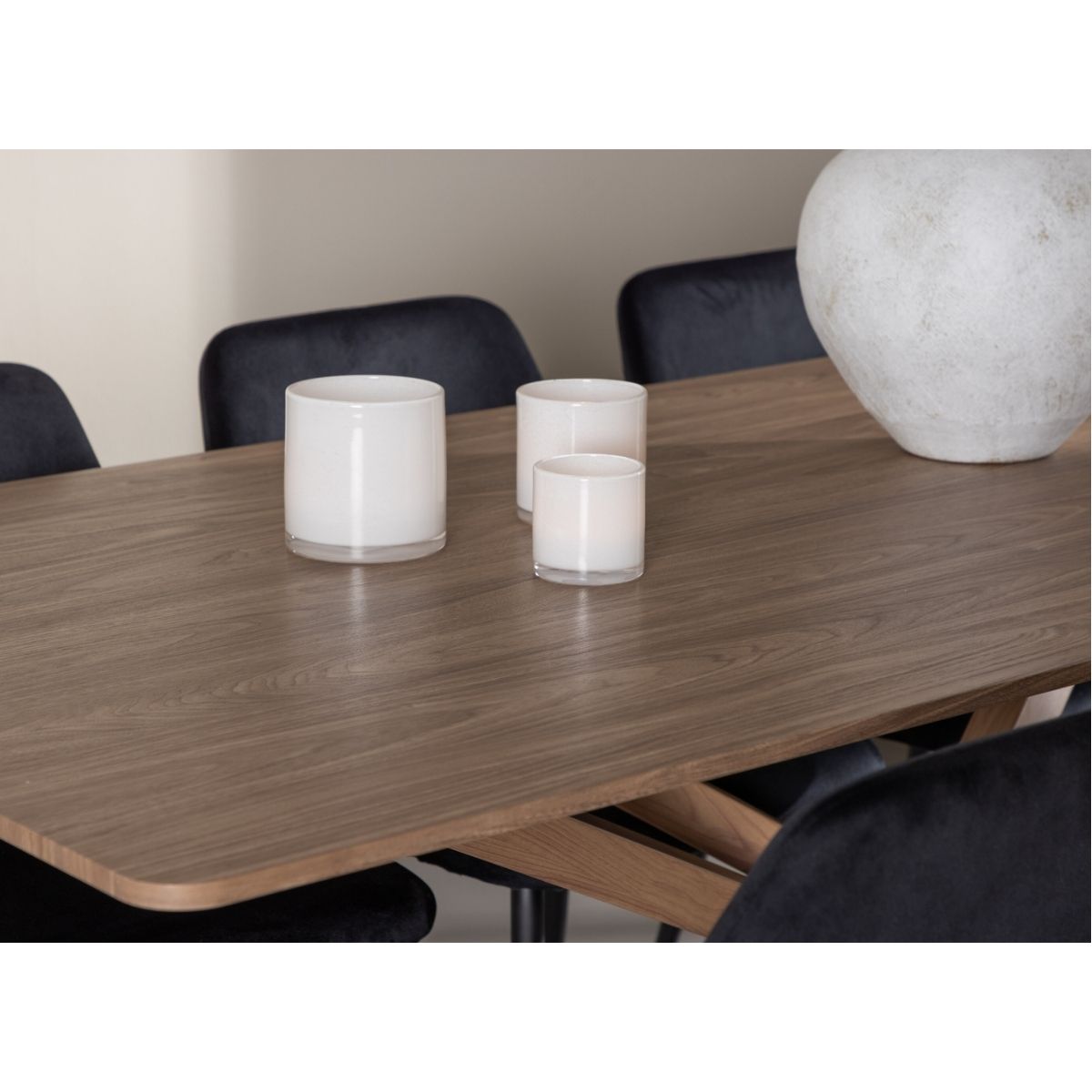 Piazza Dining Table with Night Dining Chair Venture Design Spisegruppe