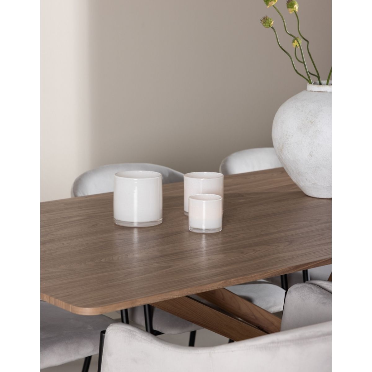 Piazza Dining Table with Evelina Dining Chair Venture Design Spisegruppe