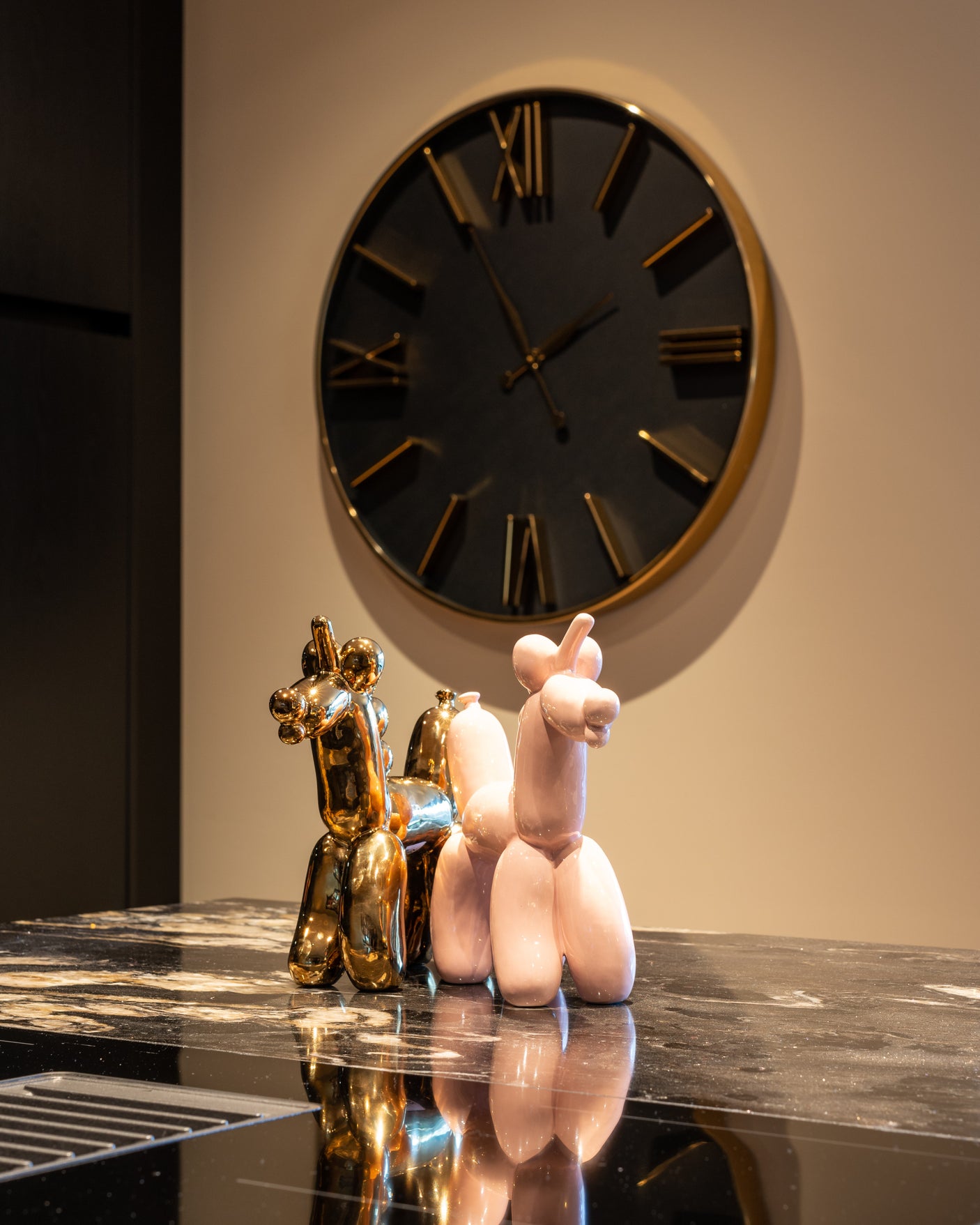 Dekorativ gjenstand Balloonicorn gull Richmond Interiors Pynteartikler