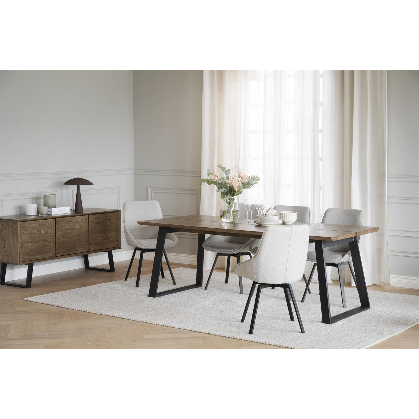 Melville sidebord Rowico skjenk