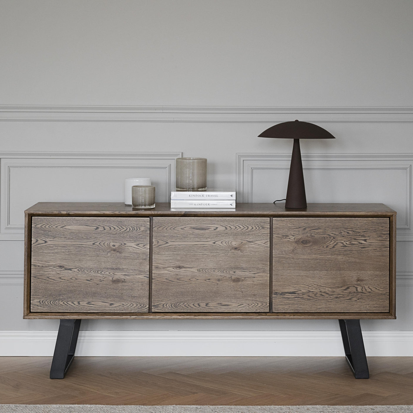 Melville sidebord Rowico skjenk