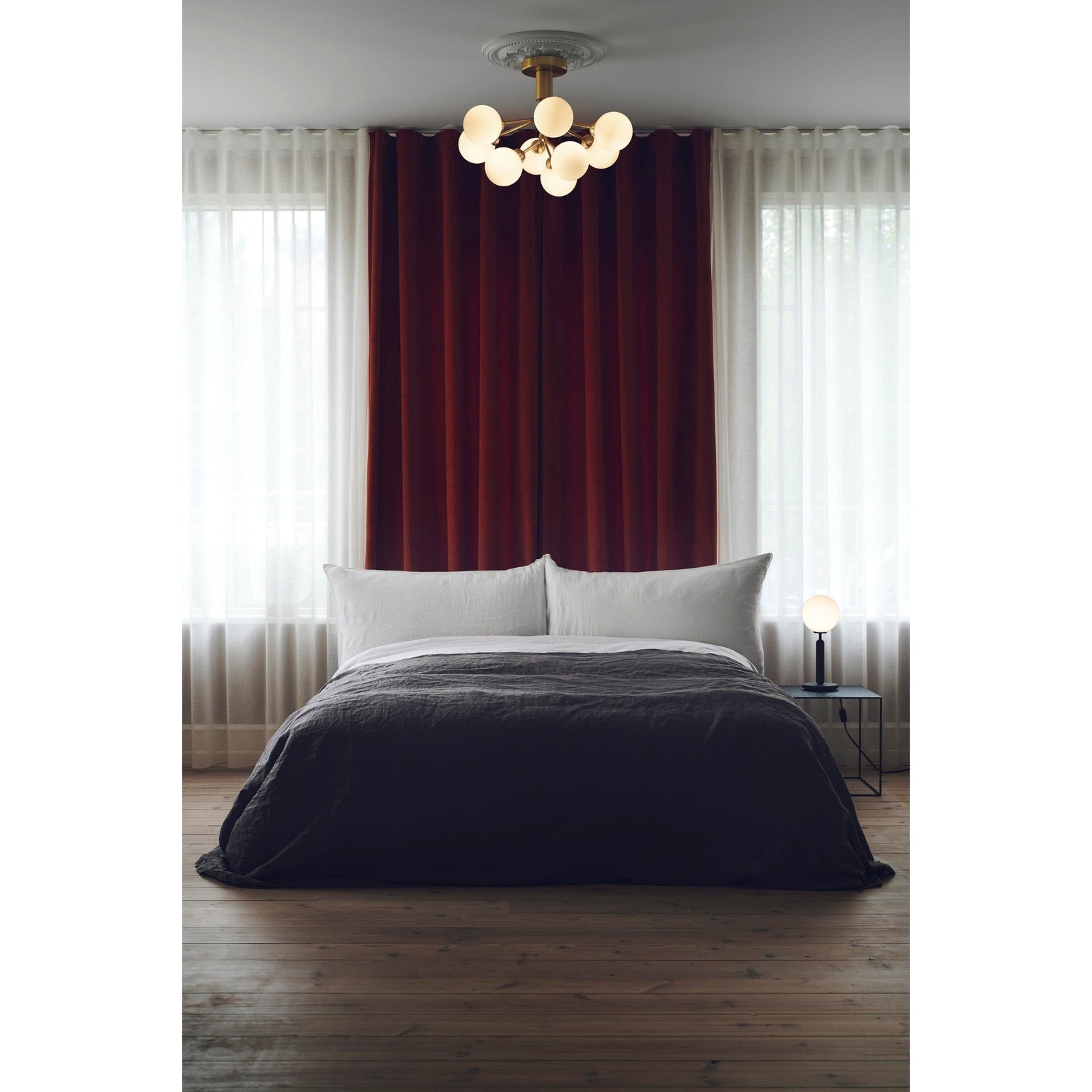 Apiales 9 Ceiling Nuura Taklampe