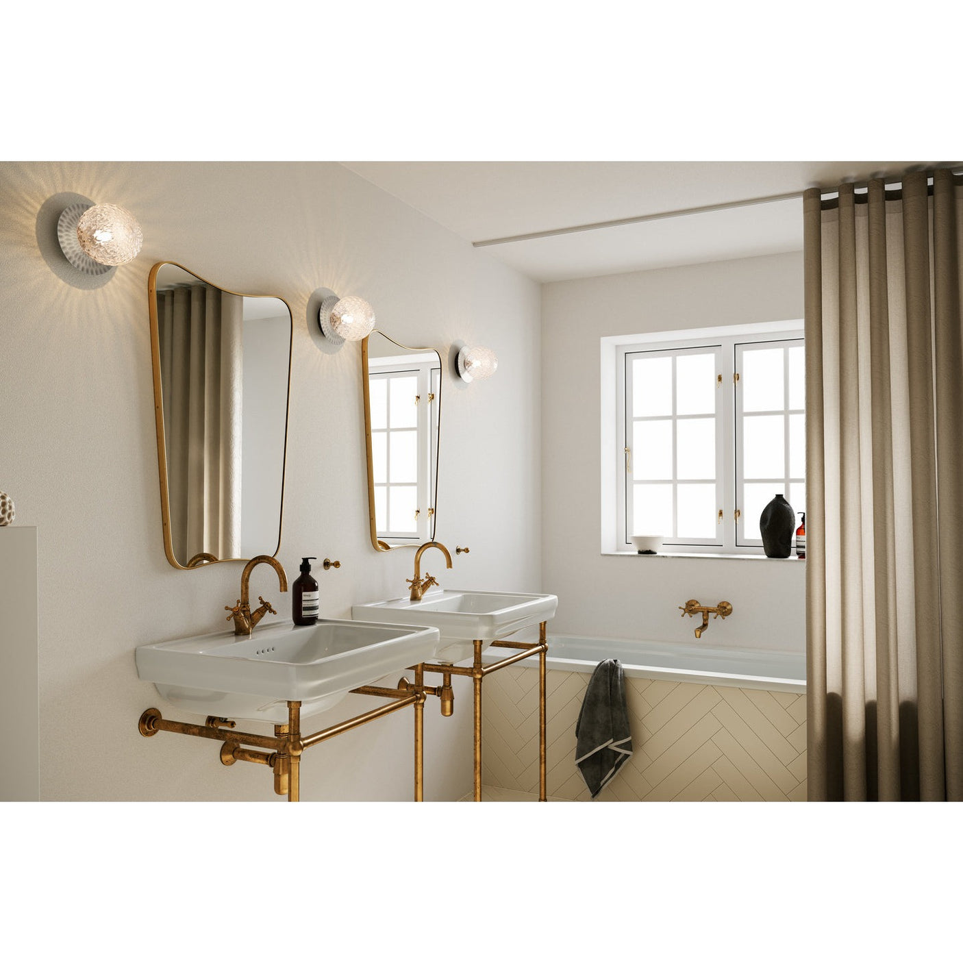 Liila 1 Medium Nuura Taklampe