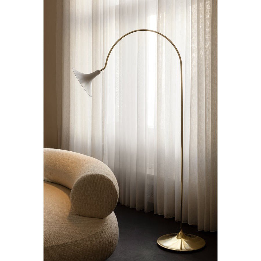 Petalii Floor Nuura Bordlampe