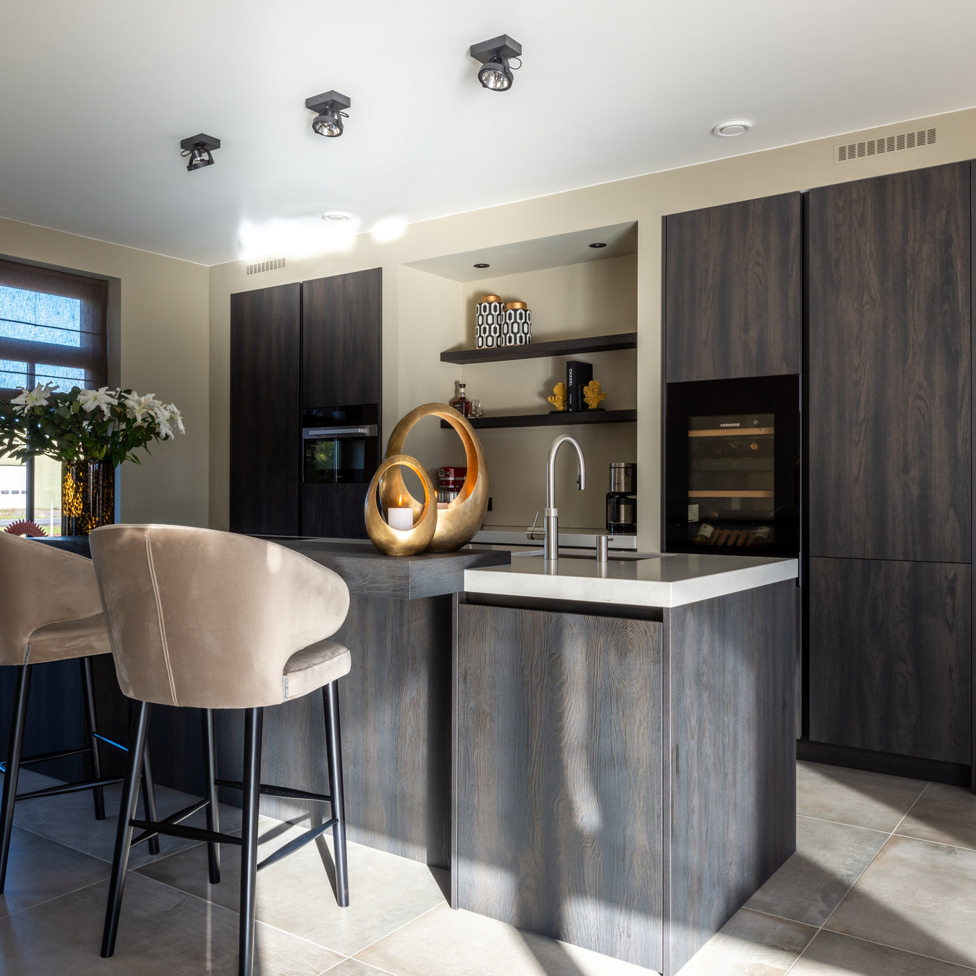 Barstol Indigo khaki-fløyel Richmond Interiors Barstol