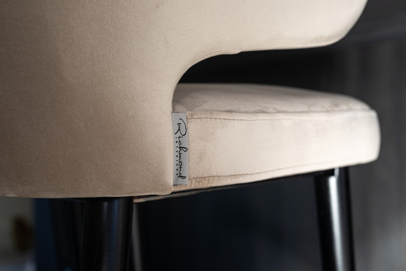Spisestol Indigo khaki fløyel Richmond Interiors Spisestol