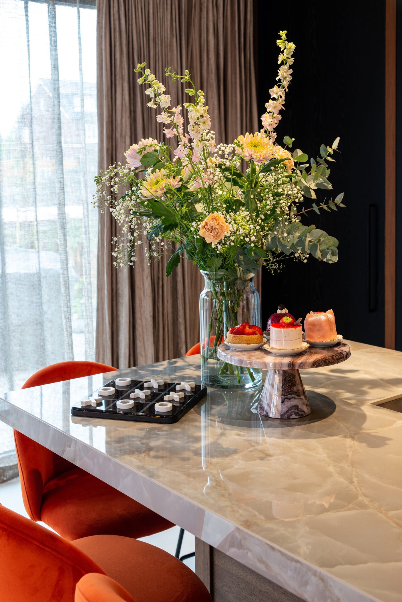 Dekorativt spill Trixi svart/hvit Richmond Interiors Pynteartikler